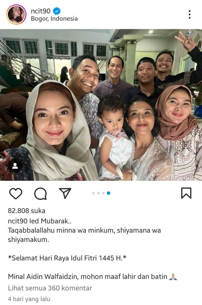 Chef Juna berfoto bersama keluarga besar Citra Anidya