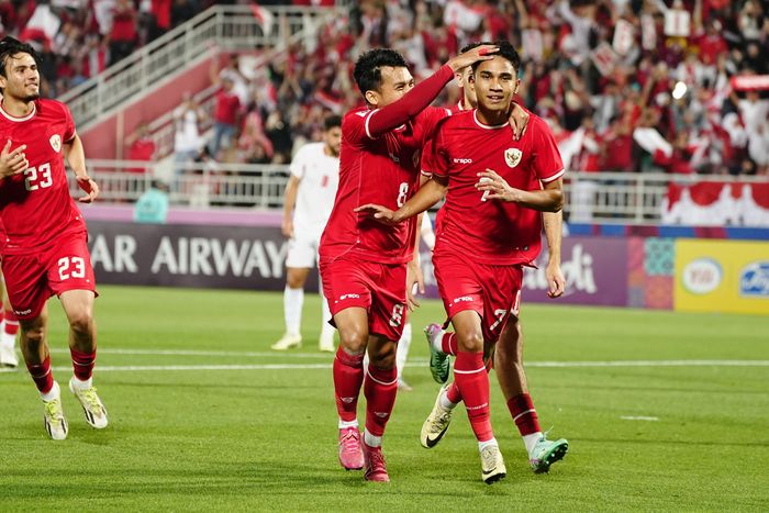 Marselino Ferdinan melakukan selebrasi setelah timnas U-23 Indonesia mencetak gol ke gawang timnas U-23 Yordania, Minggu (21/4/2024).