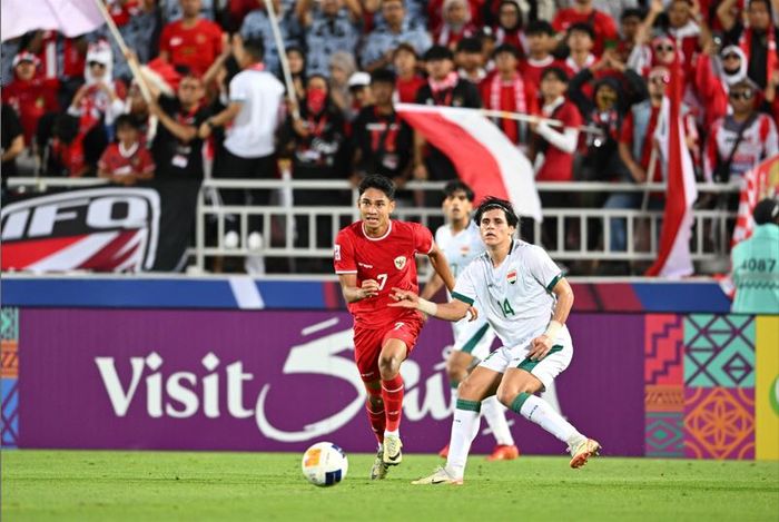 Aksi Marselino Ferdinan saat timnas U-23 Indonesia melawan Irak pada duel perebutan tempat ketiga Piala Asia U-23 2024 di Doha (2/5/2024).
