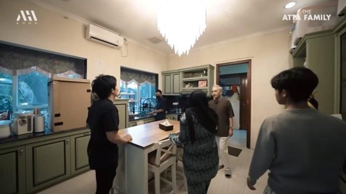 Dapur di rumah mewah Ruben Onsu dan Sarwendah yang super elegan dan lengkap