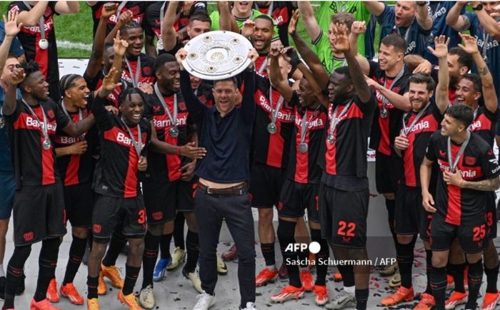 Bayer Leverkusen resmi mengakhiri kompetisi Bundesliga 2023-2024 dengan status invincible alias tak terkalahkan.