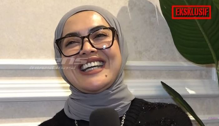 Aisyahrani ungkap perjuangan Syahrini punya momongan.