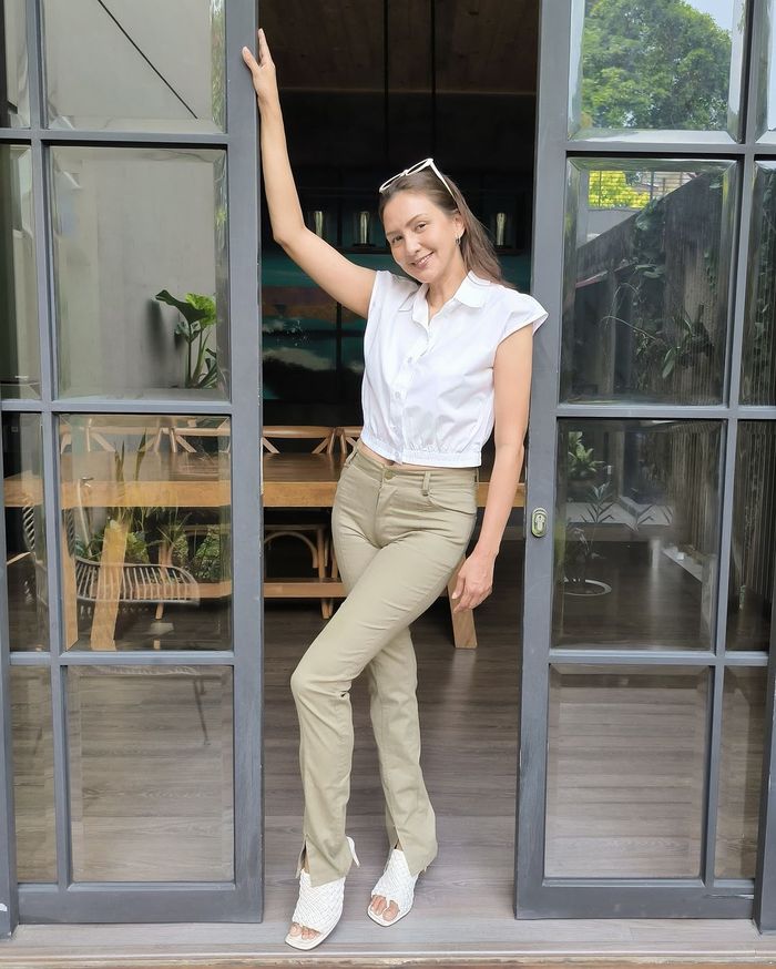 Body ramping Donna Agnesia dengan OOTD harga terjangkau.