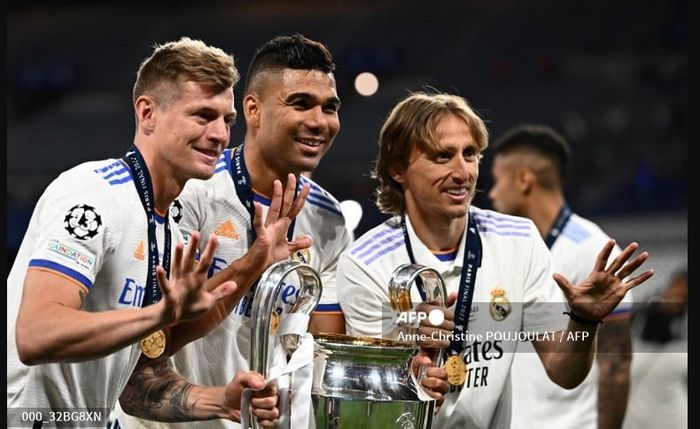 Rekor koleksi 5 gelar Cristiano Ronaldo di Liga Champions bisa dilewati pemain Real Madrid, Toni Kroos (kiri) dan Luka Modric (kanan) jika mampu kalahkan Borussia Dortmund pada final di Wembley, Sabtu (1/6/2024).