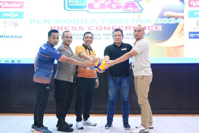 Potret konferensi pers jelang seri terakhir putaran kedua Proliga 2024 di Pontianak, Kalimantan Barat, Rabu (19/6/2024). Jakarta Bhayangkara Presisi menjadi tuan rumah. 