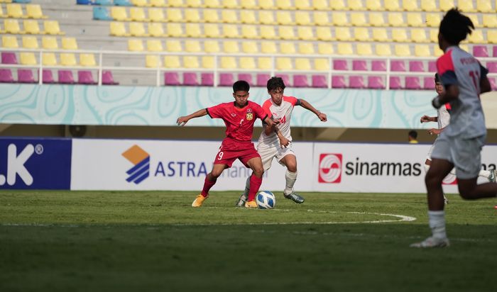 Suasana Pertandingan antara Laos U-16 Vs Filipina U-16 dalam laga Grup A ASEAN Cup U-16 2024 di Stadion Manahan, Solo, Jumat (21/6/2024).