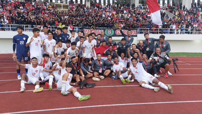 Selebrasi pemain timnas U-16 Indonesia pasca pertandingan melawan timnas U-16 Vietnam, Rabu (3/7/2024).