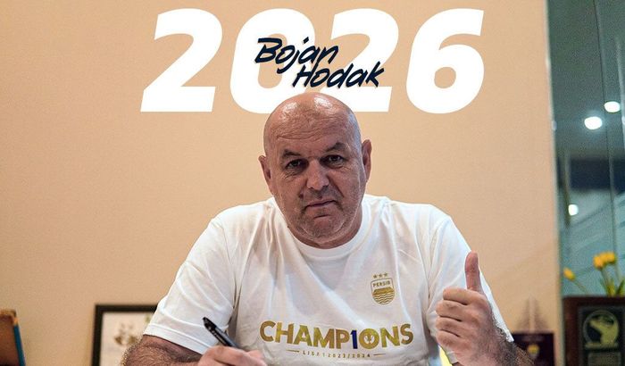 Bojan Hodak resmi memperpanjang kontrak sebagai pelatih Persib Bandung