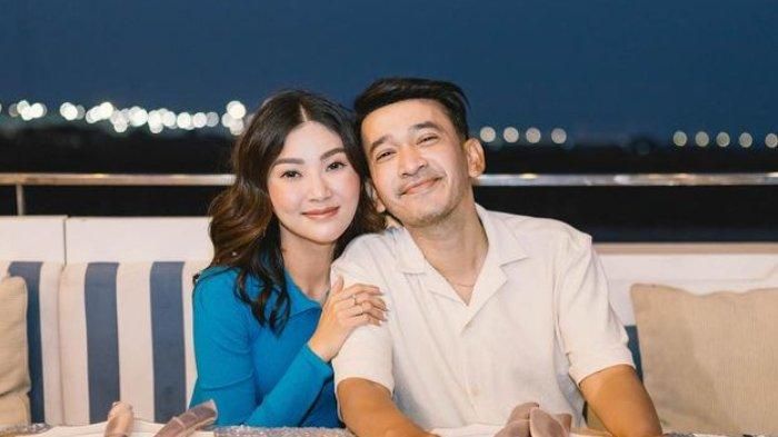 Sidang cerai Sarwendah dan Ruben Onsu ditunda hingga pekan depan.