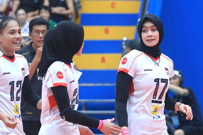 Timnas voli putri Indonesia pada laga kedua SEA V League 2024 kontra Vietnam di di Vinh Phuc Gymnasium, Vietnam, Sabtu (3/8/2024). 