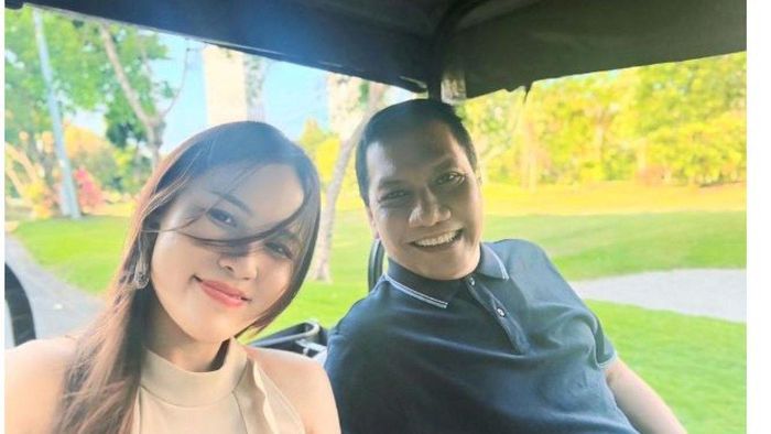 Jessica Wongso main golf bareng tim kuasa hukumnya. 