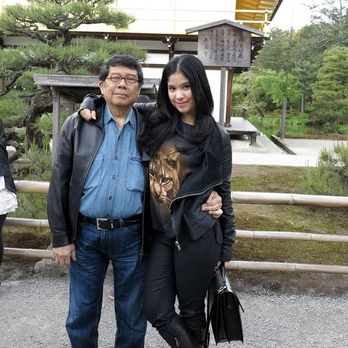 Annisa Pohan dan sang ayah