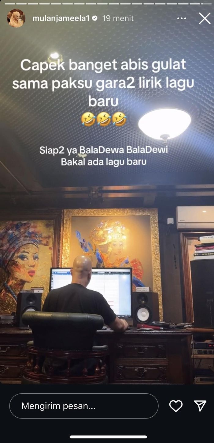 Postingan story instagram Mulan Jameela beberkan pemicu pergulatan dengan Ahmad Dhani. 