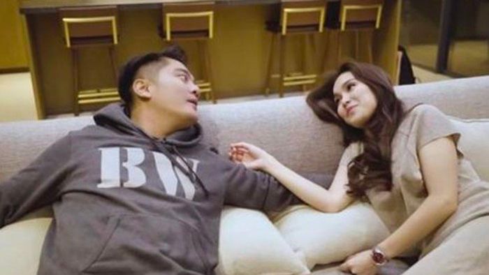 Bikin baper fans, Lettu Fardhana bak dilupakan, momen kedekatan Ayu Ting Ting dan Boy William: Cuma Sahabat?  