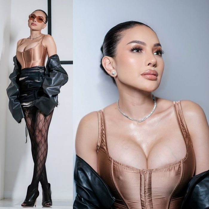 Nikita Mirzani pamer OOTD dengan busana dari brand mewah asal Paris.