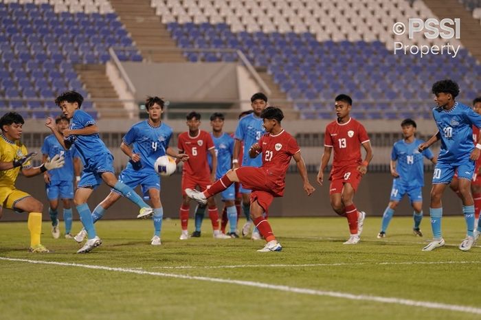 Fandi Ahmad saat timnas U-17 Indonesia menang 10-0 atas Kepulauan Mariana Utara, Jumat (25/10/2025).