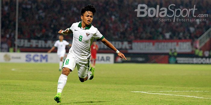 Gelandang timnas U-16 Indonesia, Andre Oktaviansyah, melakukan selebrasi seusai mencetak gol ke gawa