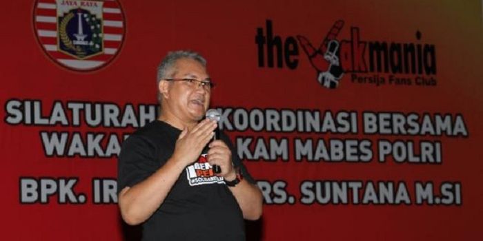 Ketua Umum PP The Jak Mania, Tauhid Indrasjarief saat Silaturahmi Koordinasi Bersama Wakaba Intelkam