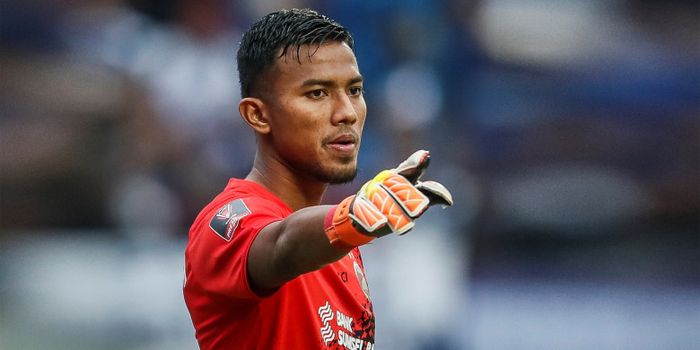  Kiper Sriwijaya FC, Teja Paku Alam, saat melawan Persib Bandung di Piala Presiden 2018, Selasa (16/