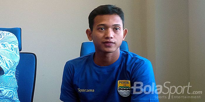 Muchlis Hadi Ning saat diperkenalkan manajemen Persib.