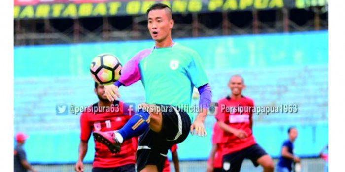 Kiper Persipura Yoo Jae-Hoon