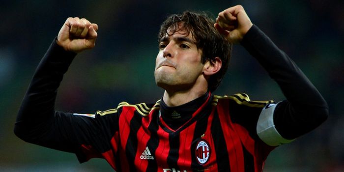        Pemain AC Milan, Kaka, merayakan gol yang dia cetak ke gawang Chievo dalam laga Liga Italia d