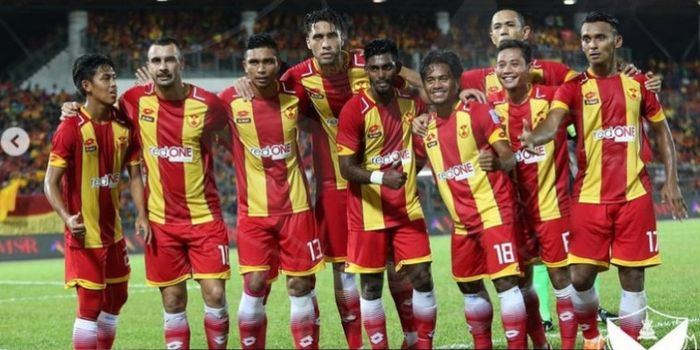 Dua pemain Selangor FA, Evan Dimas dan Ilham Udin menelan kekalahan 1-3 dari Pahang FA, Sabtu (24/2/