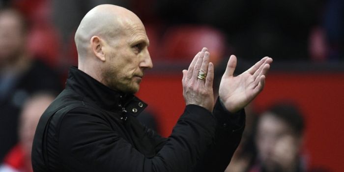 Reaksi pelatih Reading, Jaap Stam, dalam partai Piala FA lawan Manchester United di Old Trafford, 7 