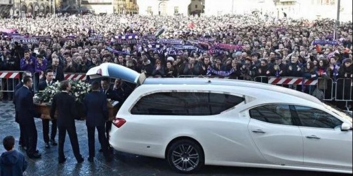 Suasana Pemakaman Kapten Fiorentina, Davide Astori, di Florence, Italia, Kamis (8/3/2017).