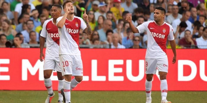 Stevan Jovetic (tengah) dan Radamel Falcao (kanan) merayakan gol AS Monaco ke gawang Nantes FC dalam
