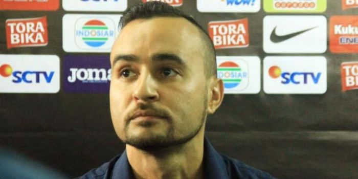 Jaino Matos menjadi direktur teknik Perseru Badak Lampung FC pada musim 2019.
