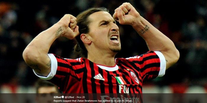 Zlatan Ibrahimovic merayakan gol saat membela AC Milan.
