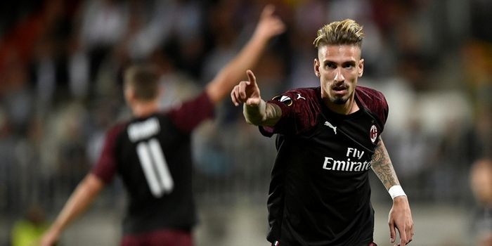 Ekspresi penyerang AC Milan, Samu Castillejo, dalam laga Grup F Liga Europa kontra F91 Dudelange di 