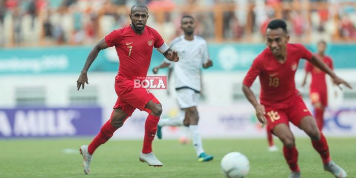 Boaz Solossa saat memperkuat tim nasional Indonesia. 