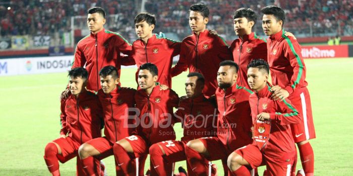 Skuat timnas U-19 Indonesia berpose menjelang duel kontra Laos pada laga Grup A Piala AFF U-19 2018