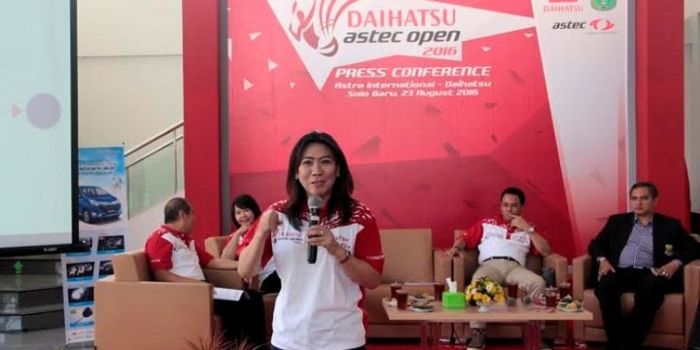 Legenda bulu tangkis Susi Susanti memberikan penjelasan terkait Daihatsu Astec Open 2016 dilaksanaka