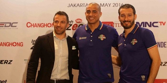 Pemain Calcio Legend, Alessandro Del Piero (kiri), David Trezeguet (tengah), dan Gianluca Zambrotta,
