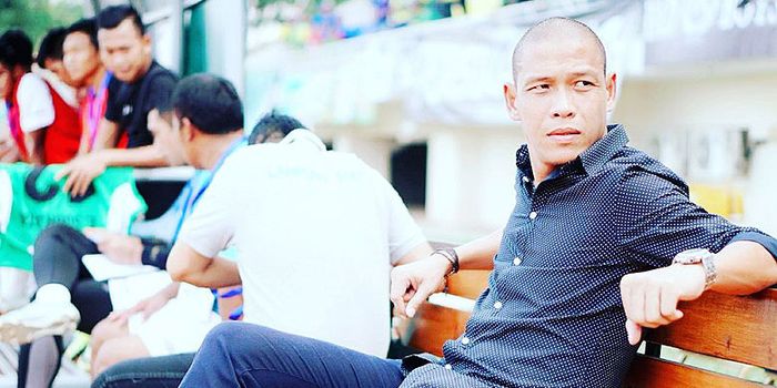 Nova Arianto, mantan pemain Persebaya  Surabaya dan timnas Indonesia yang kini melatih Lampung Sakti