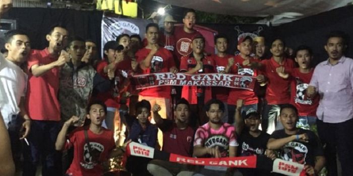 Suporter PSM Makassar, Red Gank, menuntut agar timnya segera mencari pemain baru untuk kompetisi Lig