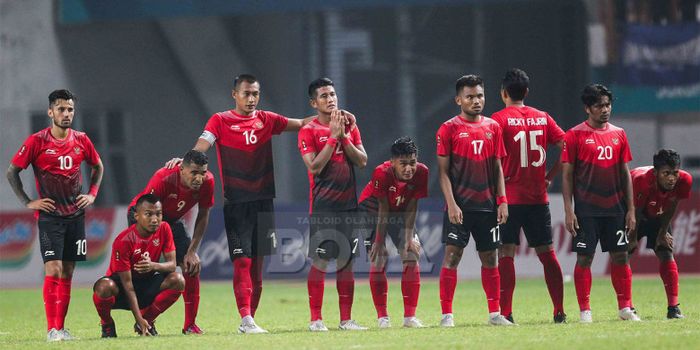           Ekspresi pemain timnas U-23 Indonesia saat melakoni adu penalti melawan Uni Emirat Arab da