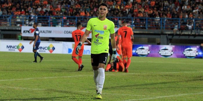 Kiper muda Borneo FC Nadeo Argawinata.