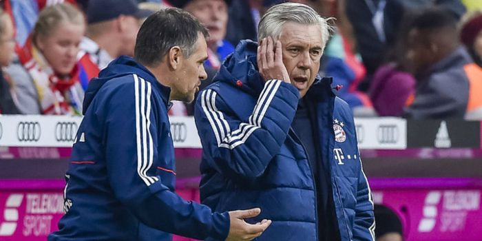 Willy Sagnol bersama Carlo Ancelotti saat mendampingi Bayern Muenchen