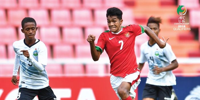 Amanar Abdillah saat membela Timnas U-16 melawan Timor Leste.