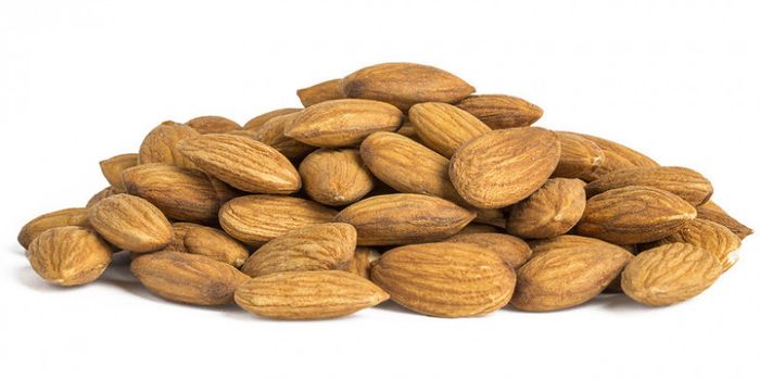 Ilustrasi kacang almond