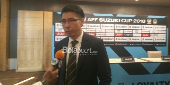 Pelatih timnas Malaysia Tan Cheng Hoe saat menjawab pertanyaan wartawan di Hotel Sultan, Jakarta.