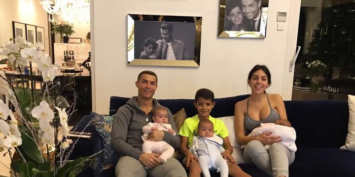      Potret keluarga bahagia Cristiano Ronaldo dan Georgina Rodriguez     