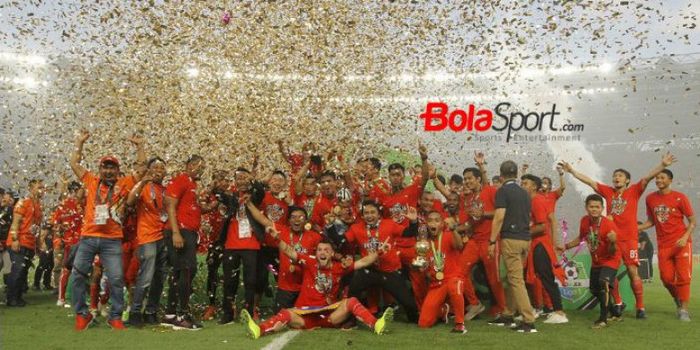               Persija Jakarta merayakan gelar juara Liga 1 2018.              
