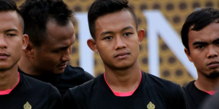 Pemain Bhayangkara FC, Sani Rizki Fauzi saat mengiuti sesi latihan di Stadion PTIK, Jakarta Selatan,