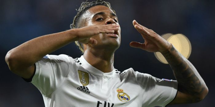 Penyerang Real Madrid, Mariano Diaz, melakukan selebrasi setelah menjebol gawang AS Roma dalam parta