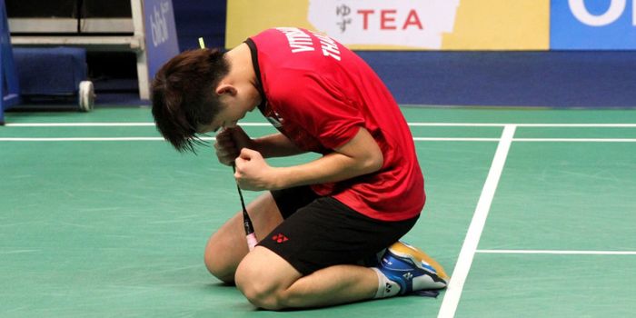 Pebulu tangkis tunggal putra Indonesia, Kunlavut Vitidsarn, bereaksi setelah memastikan gelar juara 
